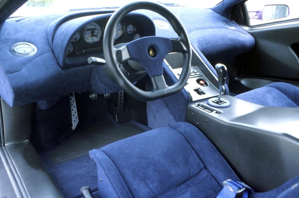Lamborghini Diablo - Interior